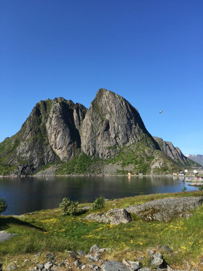 Rorbua Pa Toppoya Reine Bagian luar foto